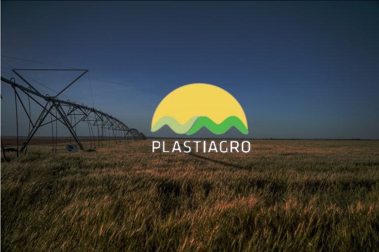 A Plastiagro é PME líder desde 2016 e está ao lado da agricultura e indústria há mais de 40 anos a distribuir produtos.